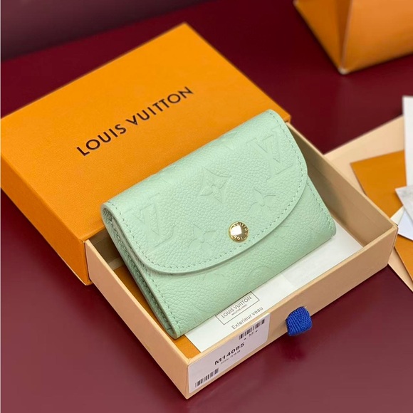 Louis Vuitton Light Green Women's Wallet - Picture 1 of 8